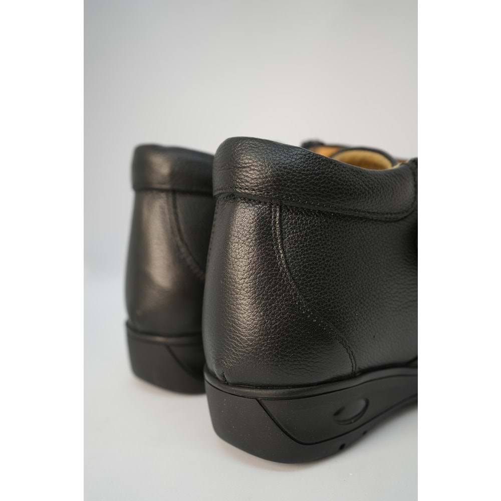 Kristal Dr.221 Tam Ortopedik Hakiki Deri Cırtlı Geniş Kalıp Kadın Bot - Siyah - 37