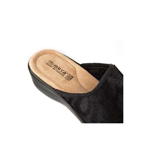 Muya İyara Ortopedik Taban Kapalı Kışlık Kadın Ev Terliği - Siyah - 36